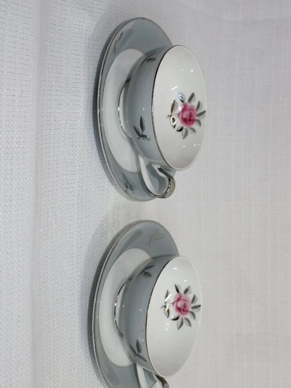 Seyei 'Bella Maria' Gray/White/Silver/Floral Set of (2) Teacups & Saucers